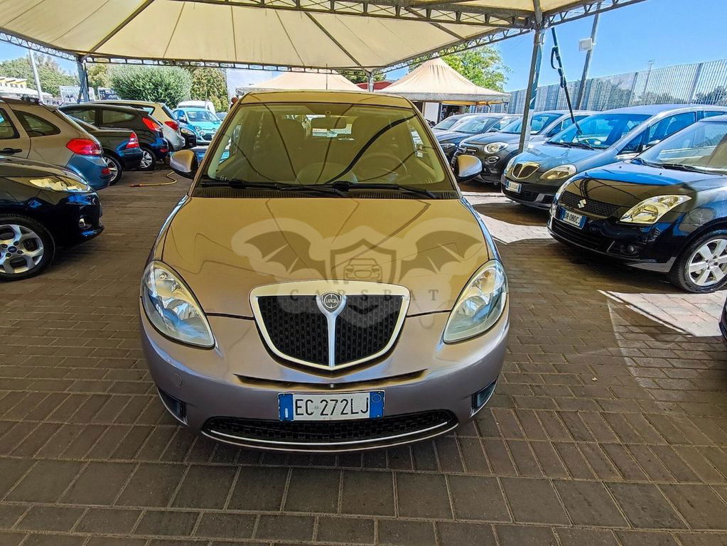 Lancia Ypsilon 2010