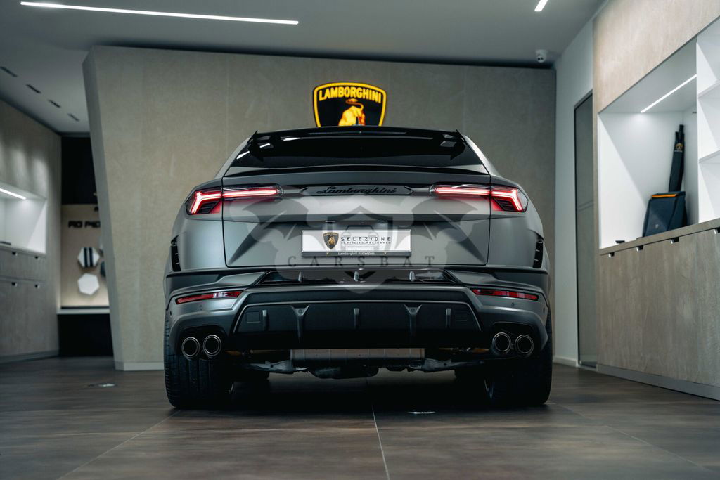 Lamborghini Urus 2024