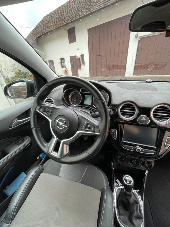Opel Adam 2016