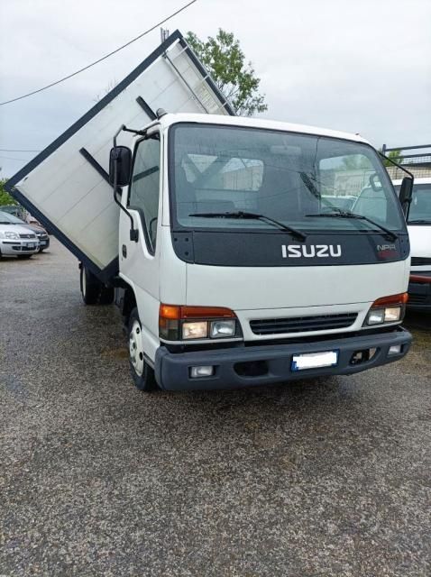 Isuzu NPR 2002
