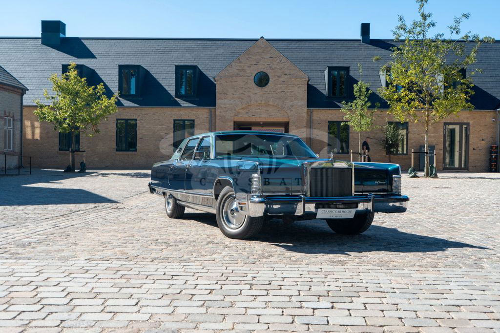 Lincoln Town Car 1977
