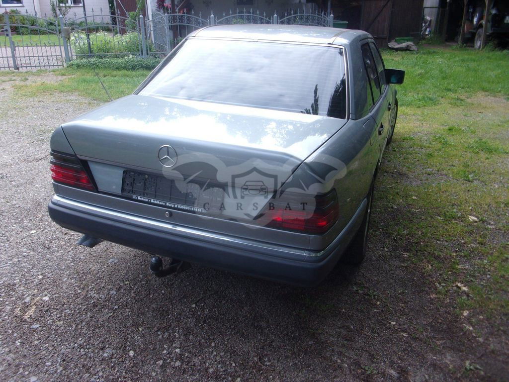 Mercedes-Benz 250 1990