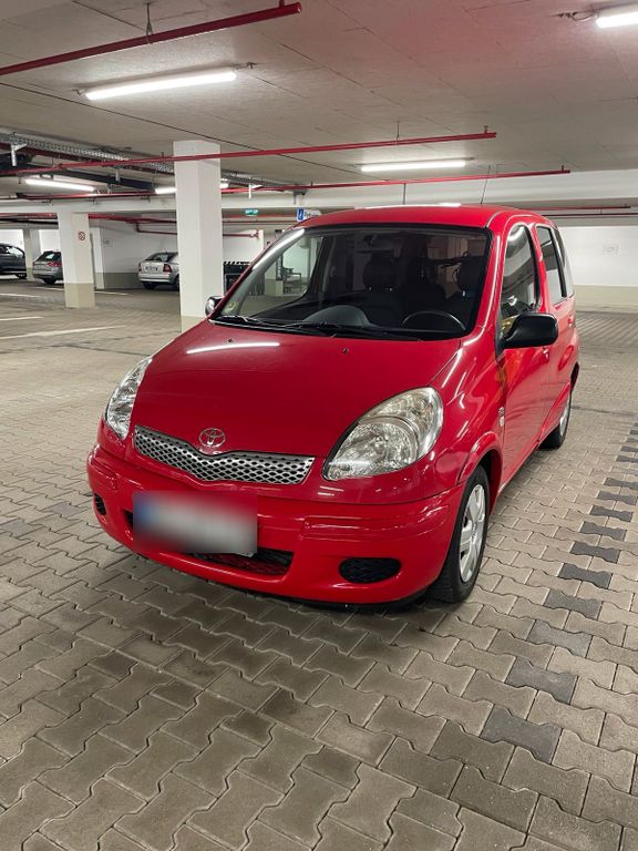 Toyota Verso 2003