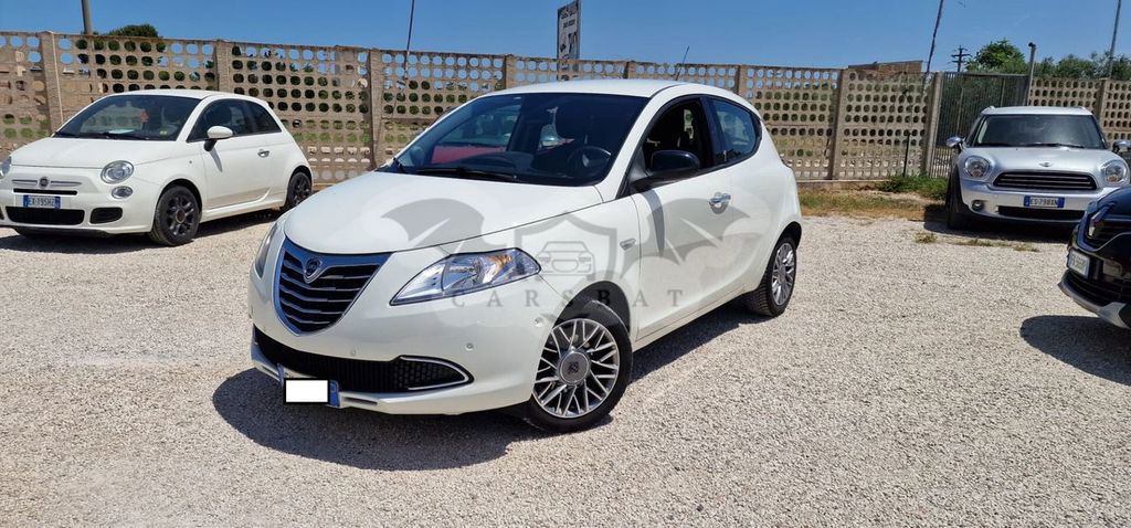 Lancia Ypsilon 2012
