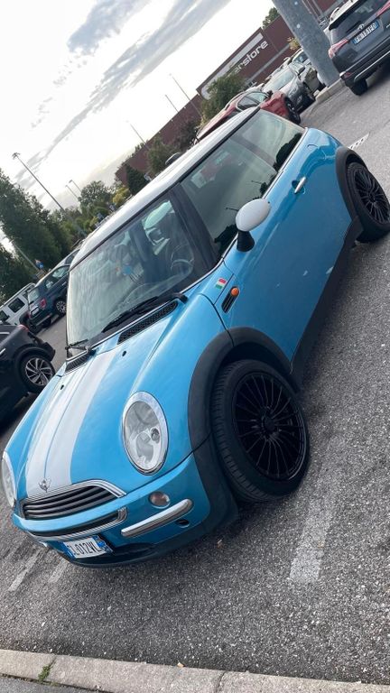 Mini One 2004
