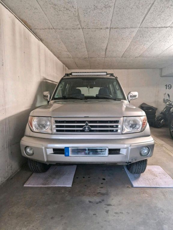 Mitsubishi Pajero 2024