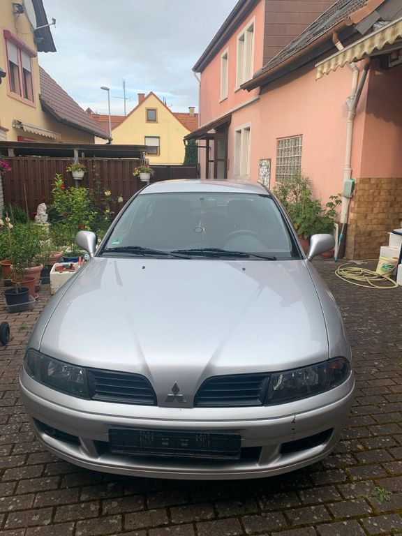 Mitsubishi Carisma 2004