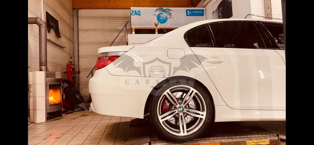 BMW M5 2006