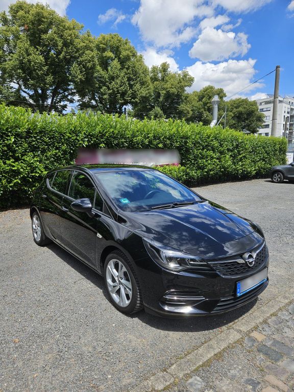 Opel Astra 2021