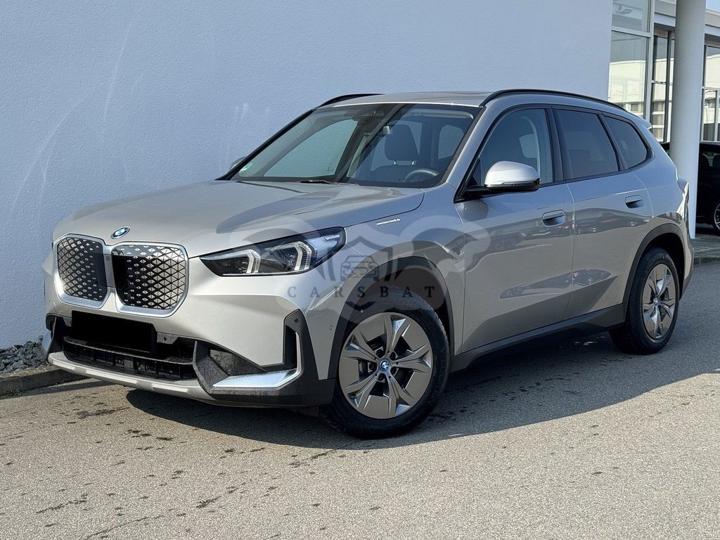BMW iX1 2024