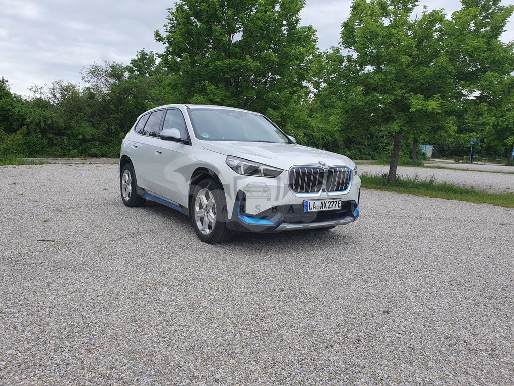 BMW iX1 2023