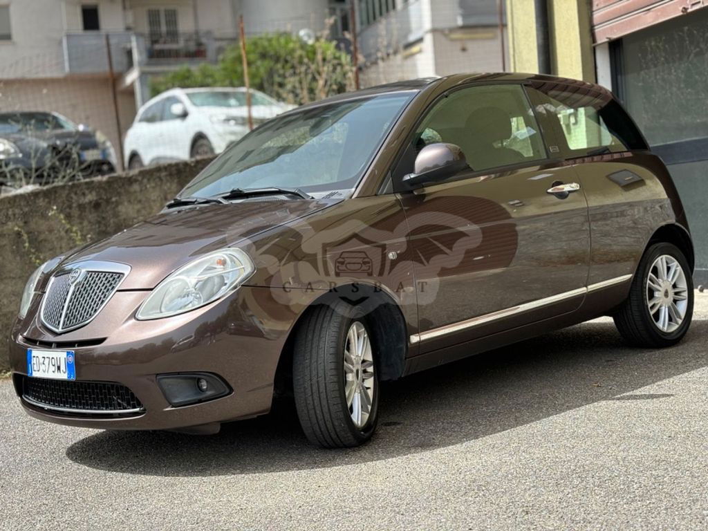 Lancia Ypsilon 2010