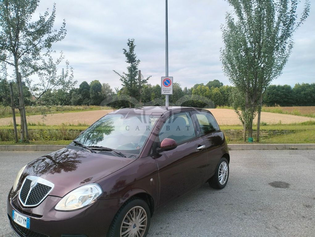 Lancia Ypsilon 2010