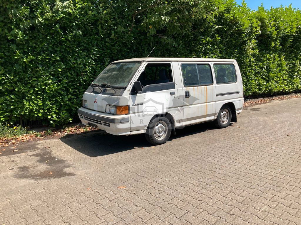 Mitsubishi L300 1989