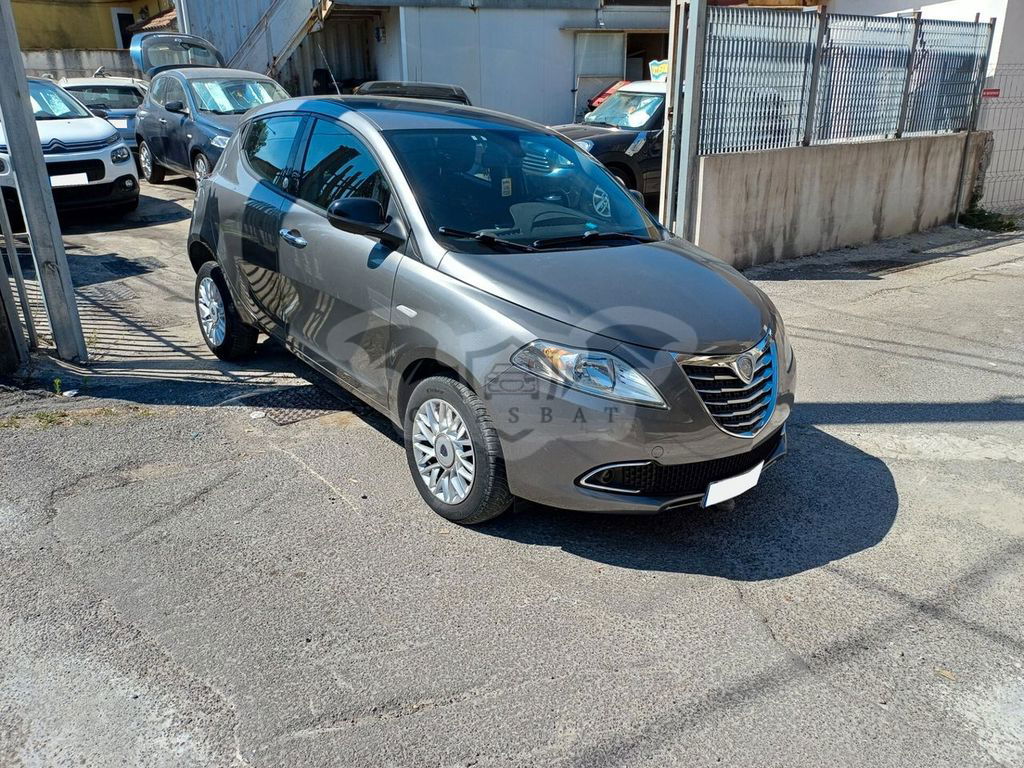 Lancia Ypsilon 2014
