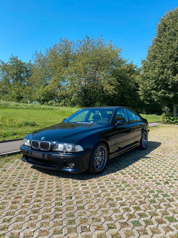 BMW M5 2000