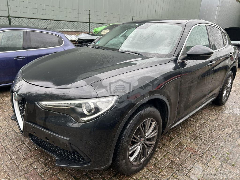 Alfa Romeo Stelvio 2017