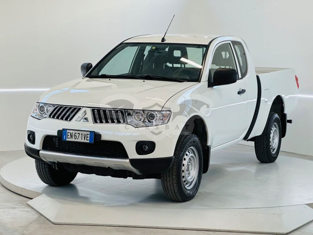 Mitsubishi L200 2013