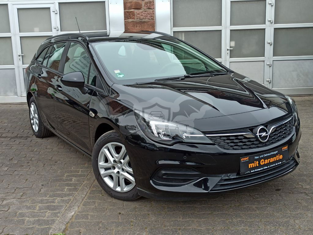 Opel Astra 2021