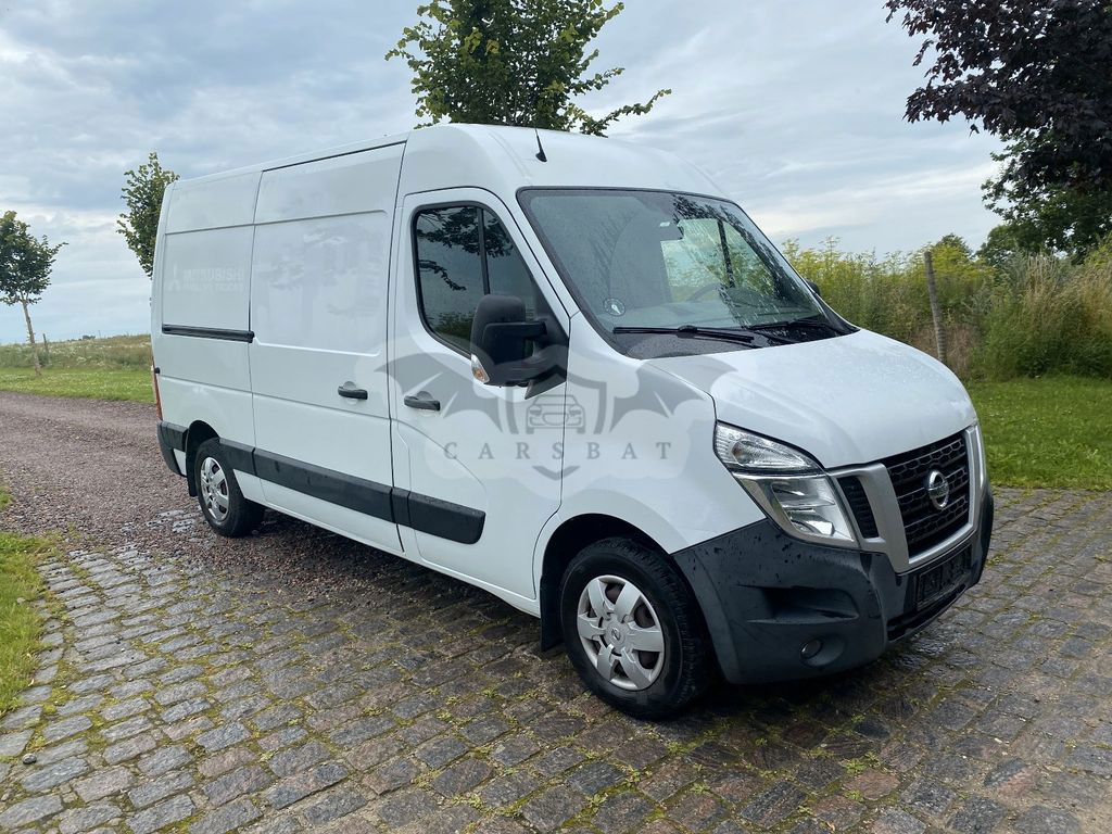 Nissan NV400 2012