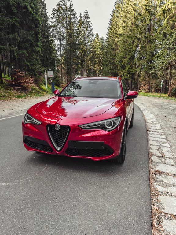 Alfa Romeo Stelvio 2017
