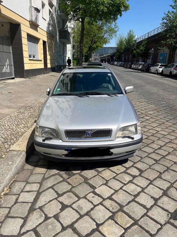 Volvo V40 1999