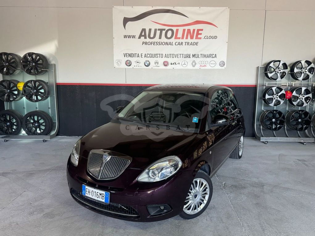 Lancia Ypsilon 2011