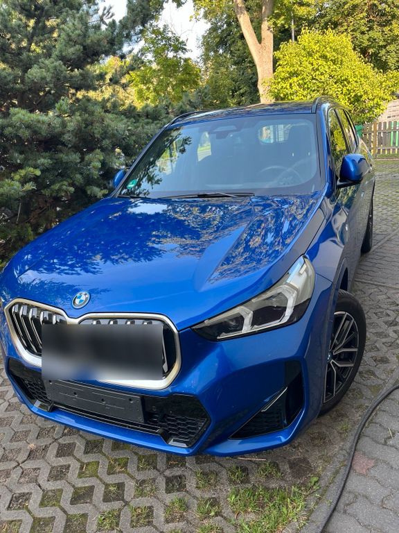 BMW iX1 2023