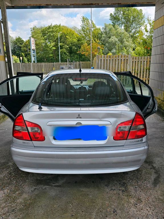 Mitsubishi Carisma 2002