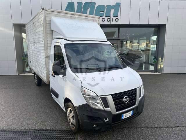 Nissan NV400 2019