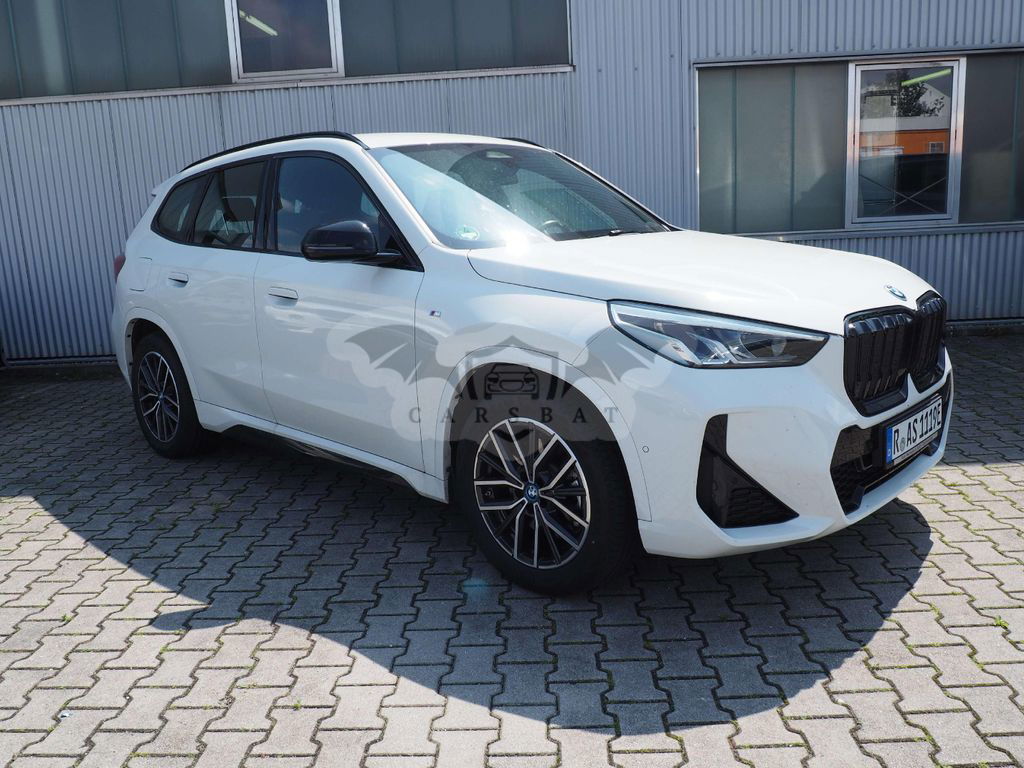 BMW iX1 2023