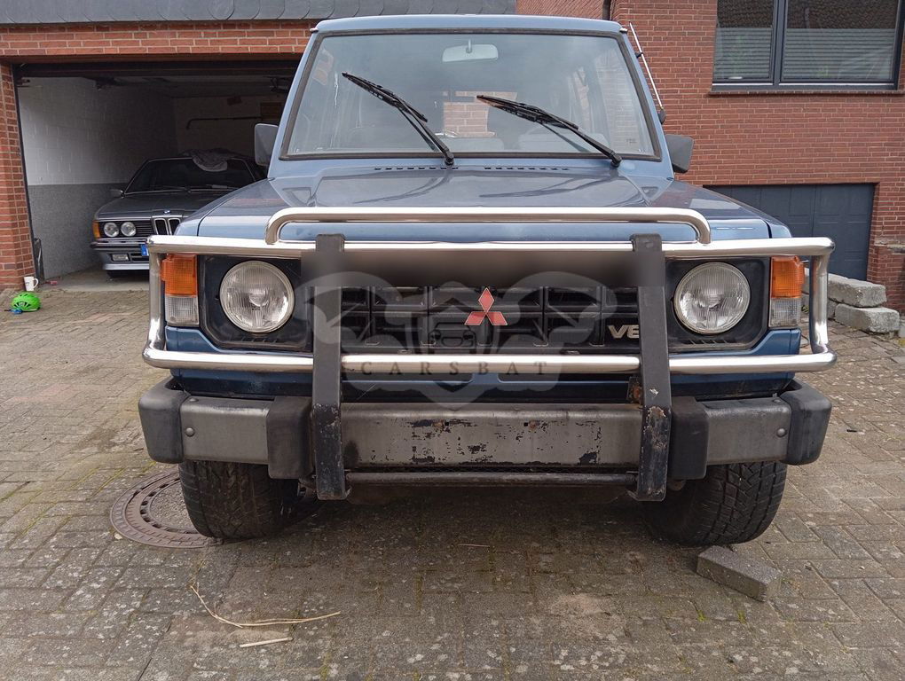 Mitsubishi Pajero 1990