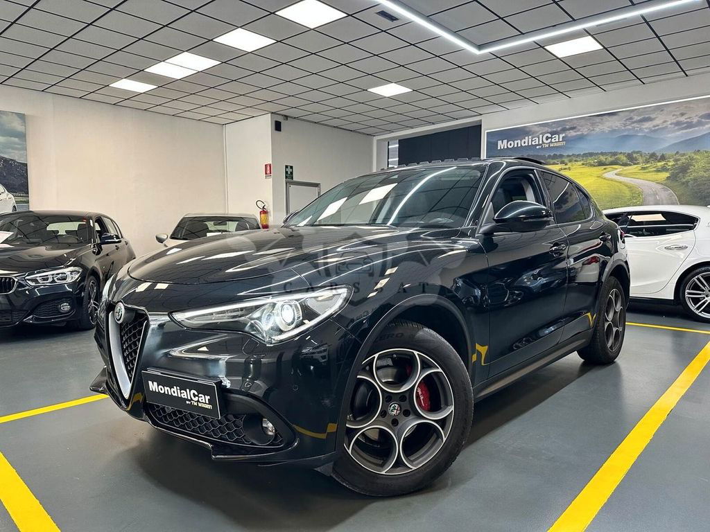 Alfa Romeo Stelvio 2017