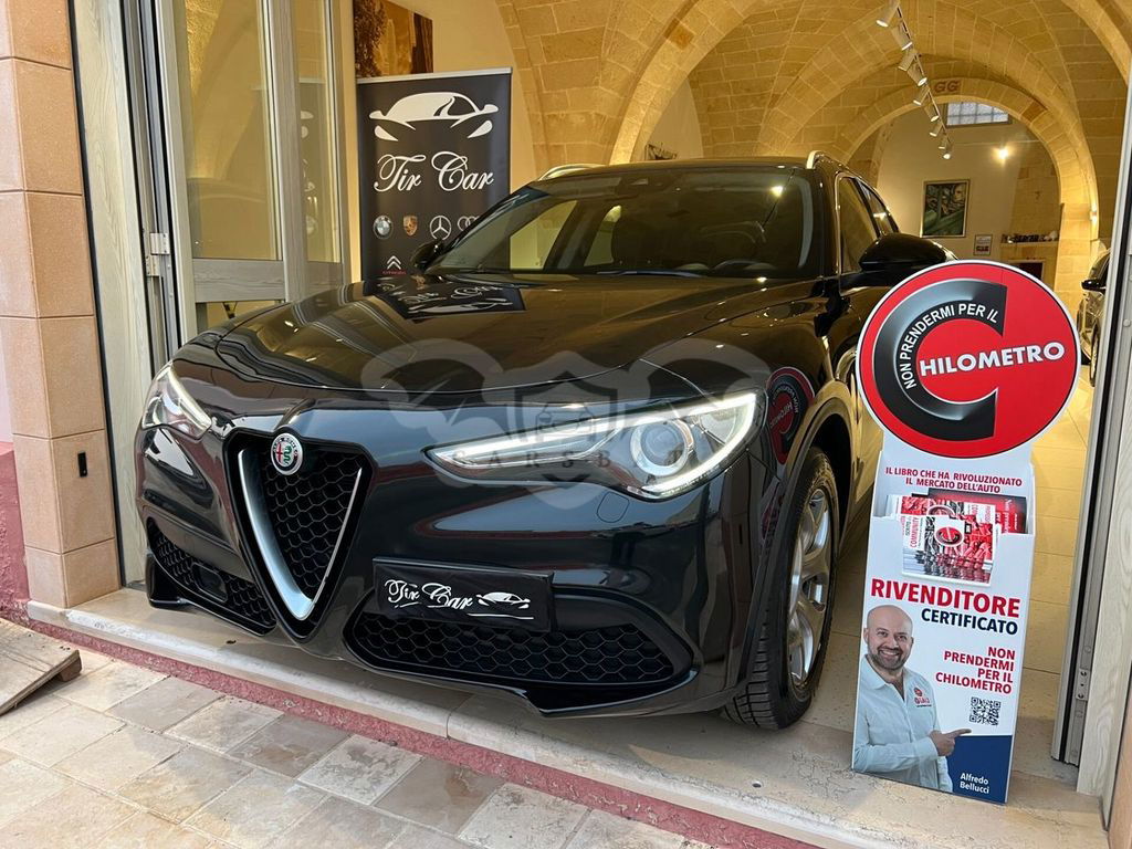 Alfa Romeo Stelvio 2021