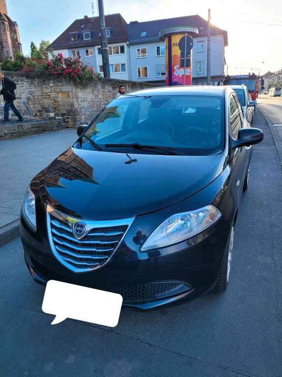 Lancia Ypsilon 2012