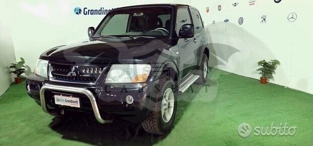 Mitsubishi Pajero 2004