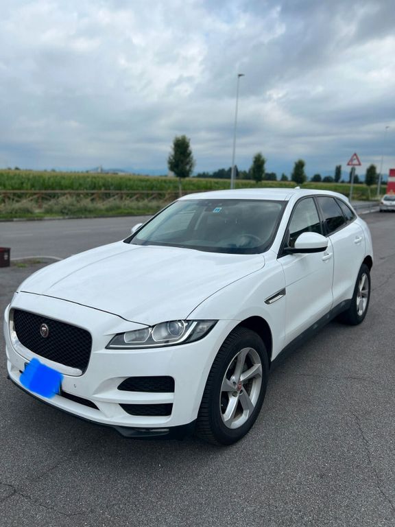 Jaguar F-Pace 2017