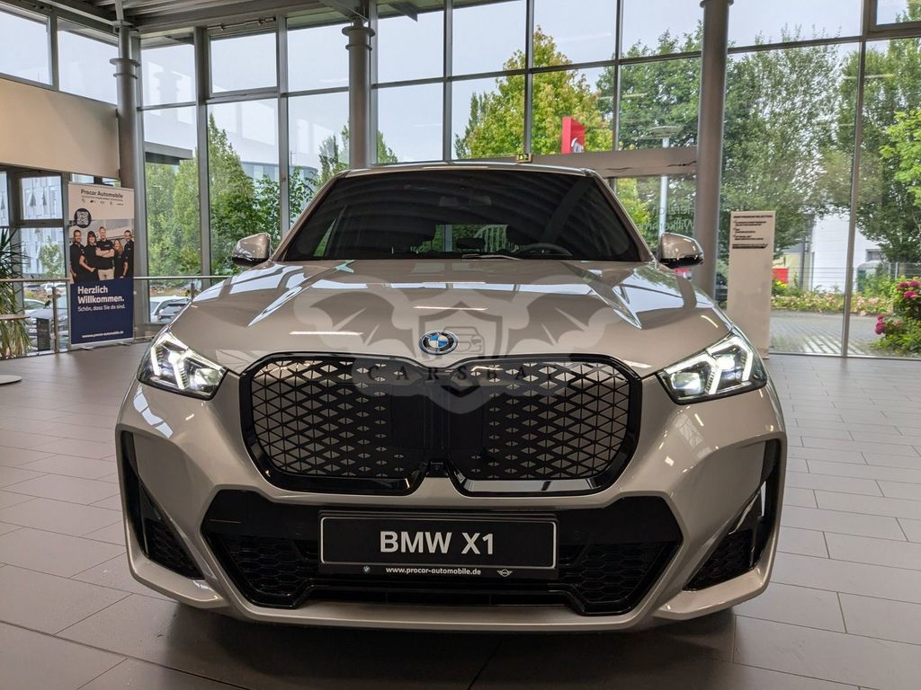 BMW iX1 2024