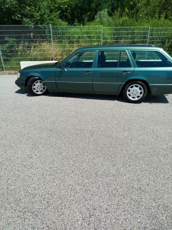 Mercedes-Benz 250 1994