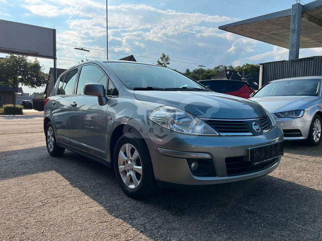 Nissan Tiida 2010