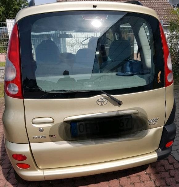 Toyota Verso 2001