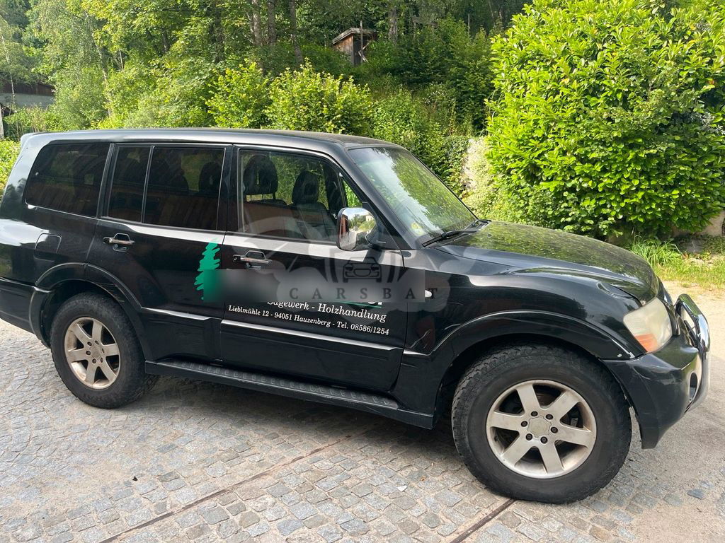 Mitsubishi Pajero 2004