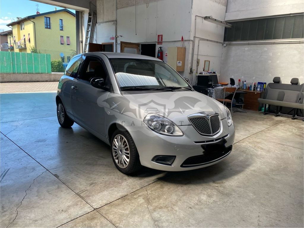 Lancia Ypsilon 2011