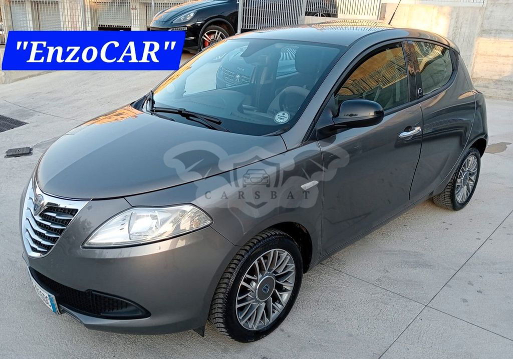 Lancia Ypsilon 2012