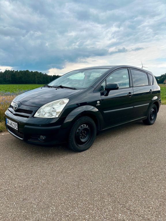 Toyota Verso 2006