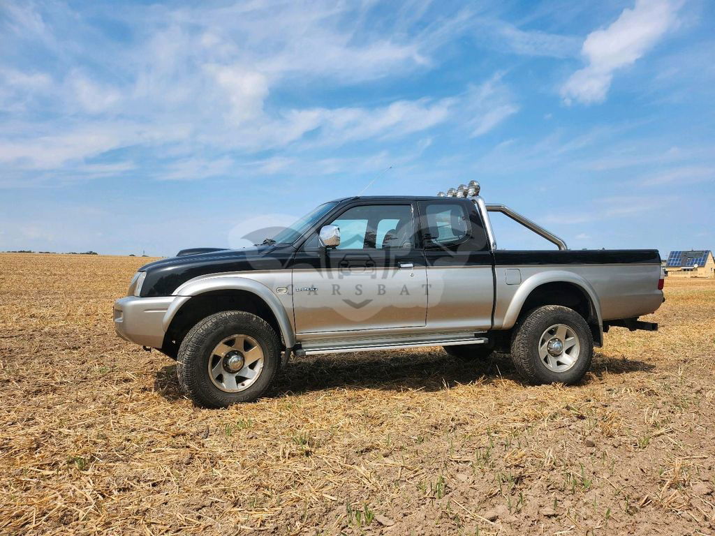 Mitsubishi L200 2004