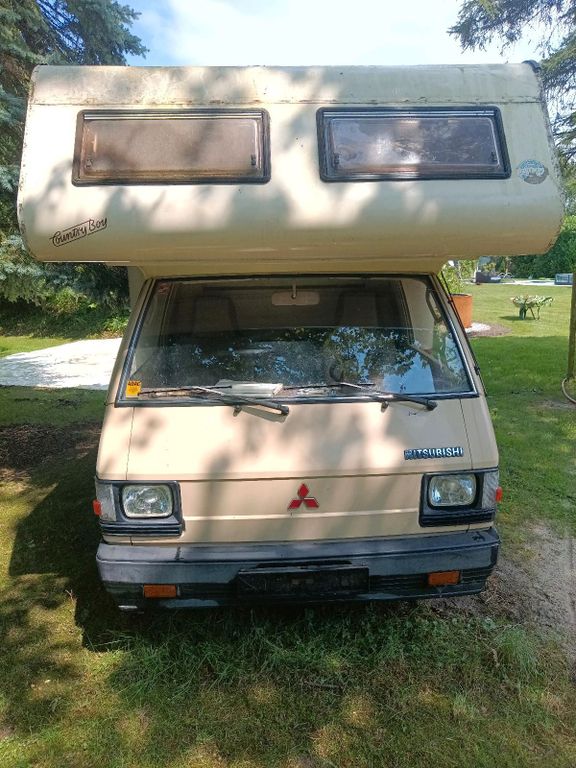 Mitsubishi L300 1983