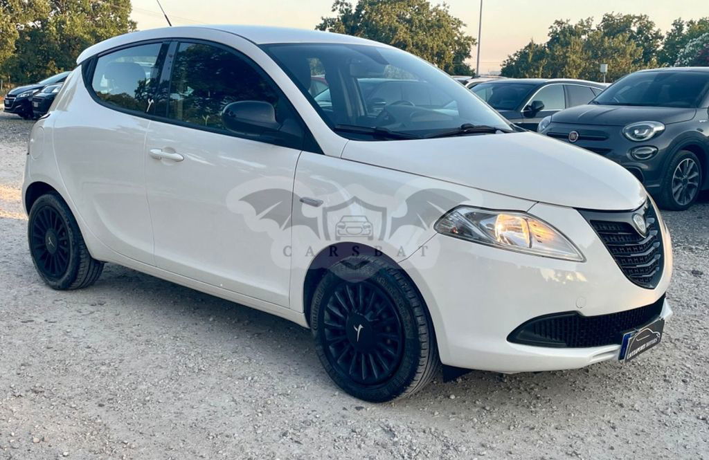 Lancia Ypsilon 2014
