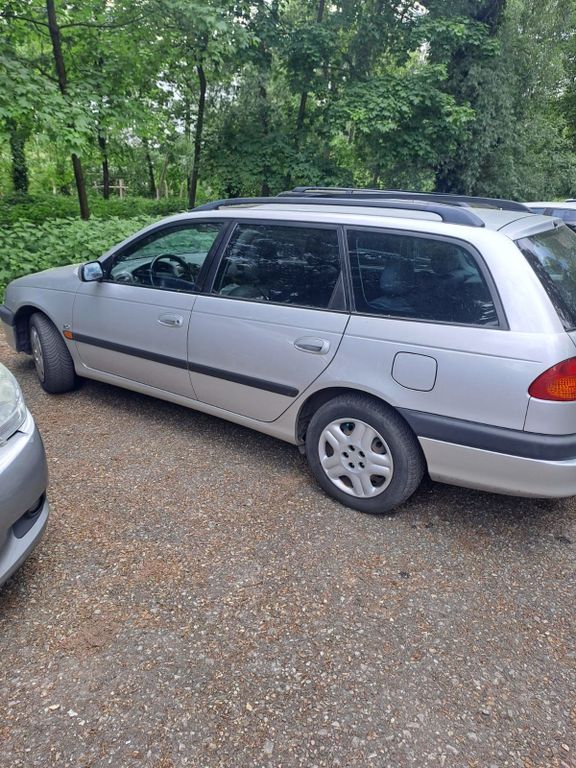 Toyota Avensis 1998