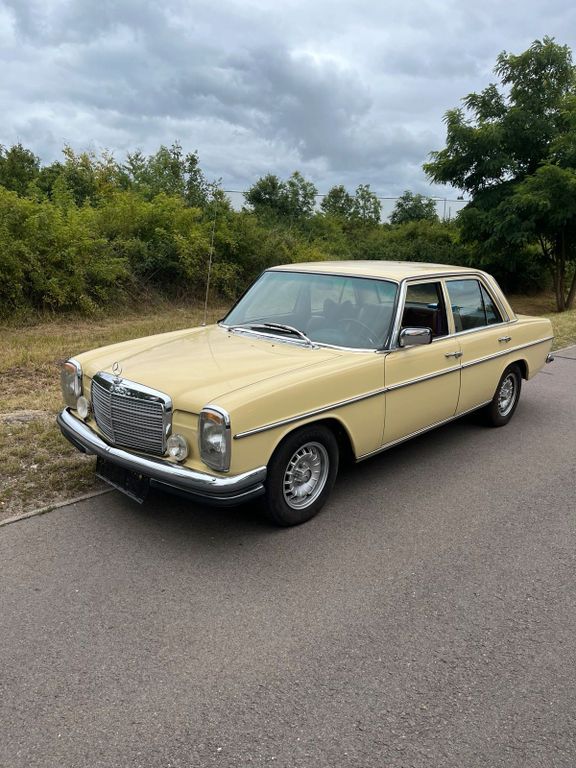 Mercedes-Benz 250 1973